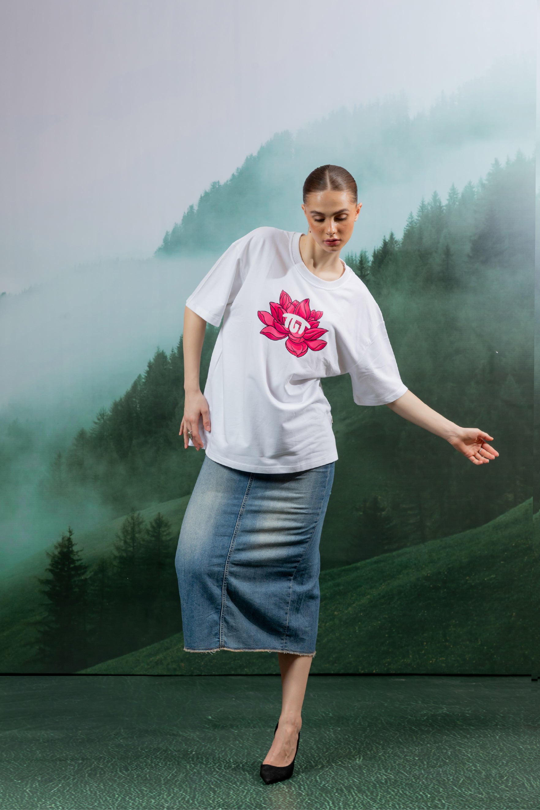 Lotus Oversized T shirt
